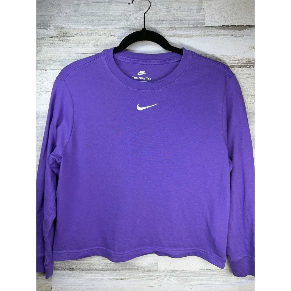 Nike Long Sleeve Tee Women Medium Purple Swoosh Loose Fit Athleisure EUC